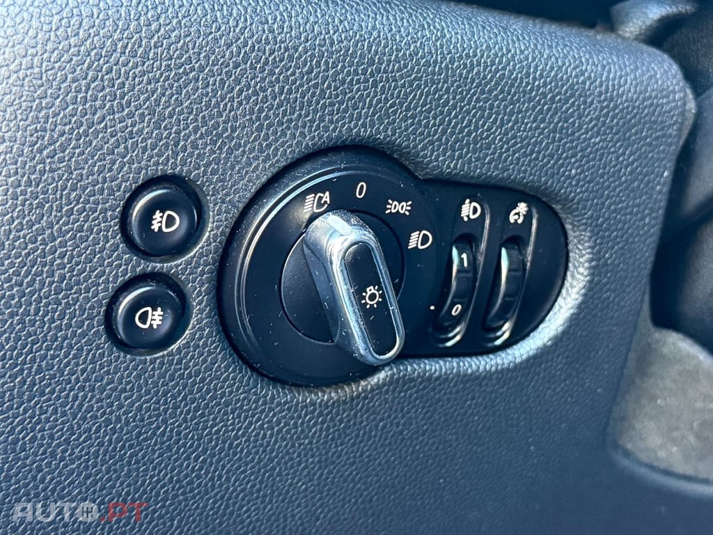 MINI Cooper Cooper D