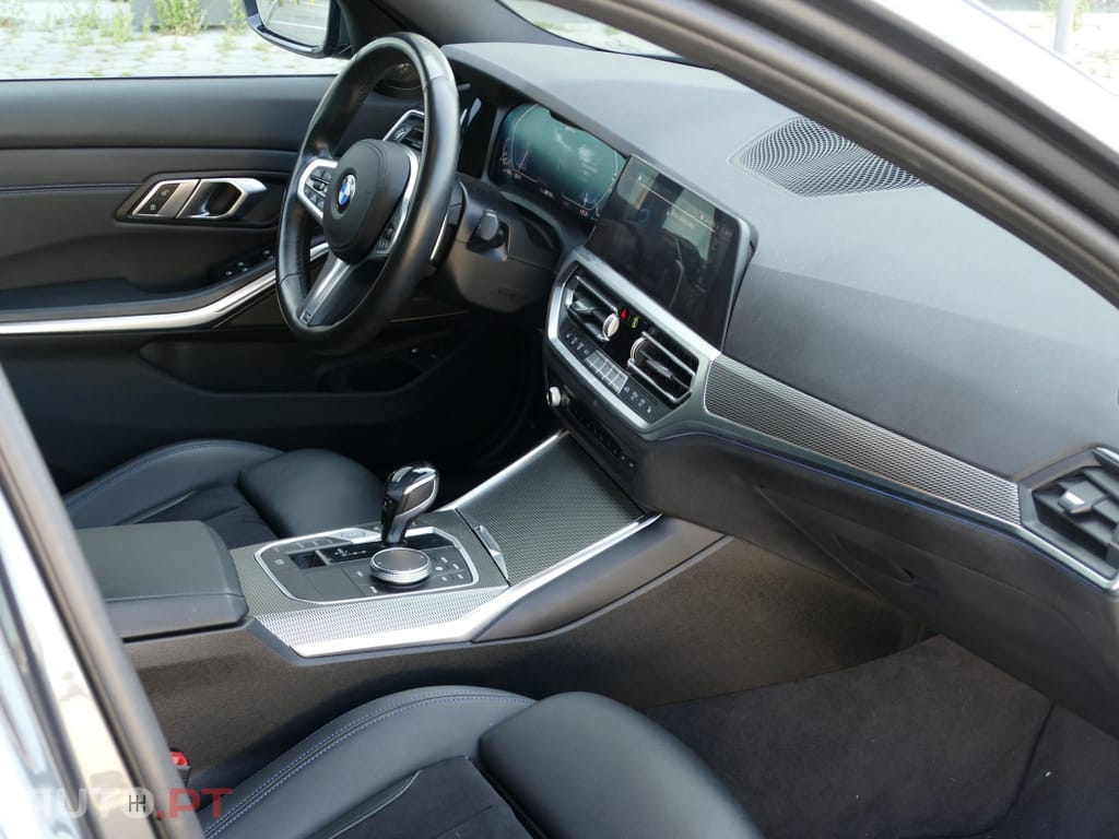 BMW 330 e Touring Pack M Auto