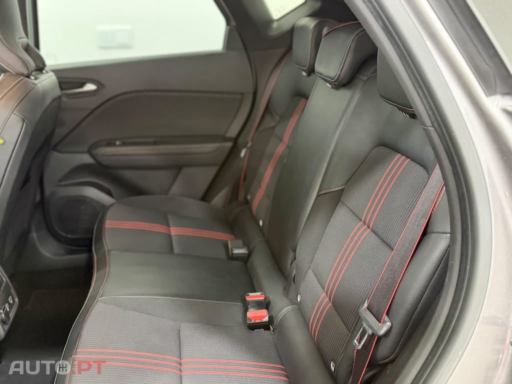 Renault Captur 1.0 TCe RS Line