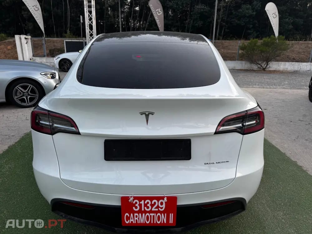 Tesla Model Y Long Range Dual Motor AWD