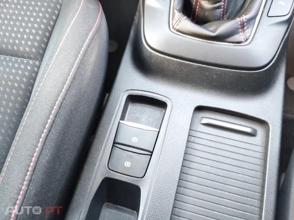 Ford Focus SW 1.0 EcoBoost MHEV ST-Line Design SIP