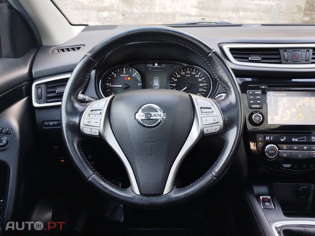 Nissan Qashqai 1.6 dCi N-Connecta 18