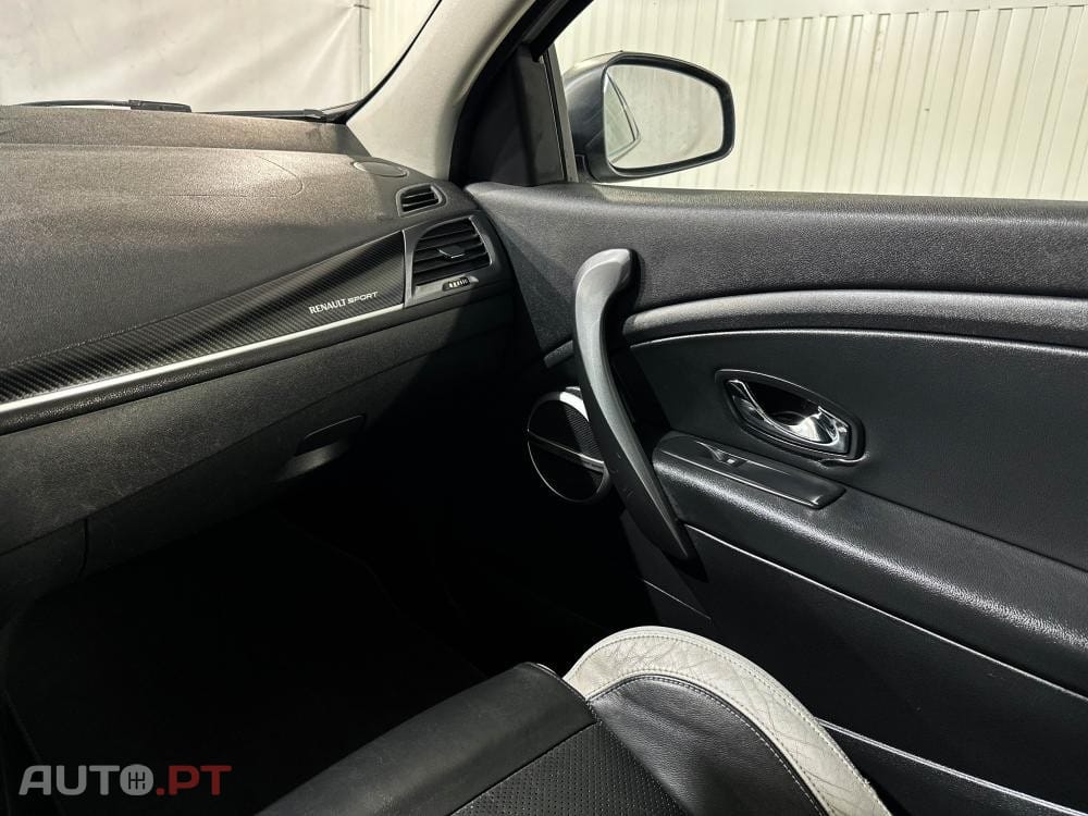 Renault Mégane Coupe dCi 160 FAP GT