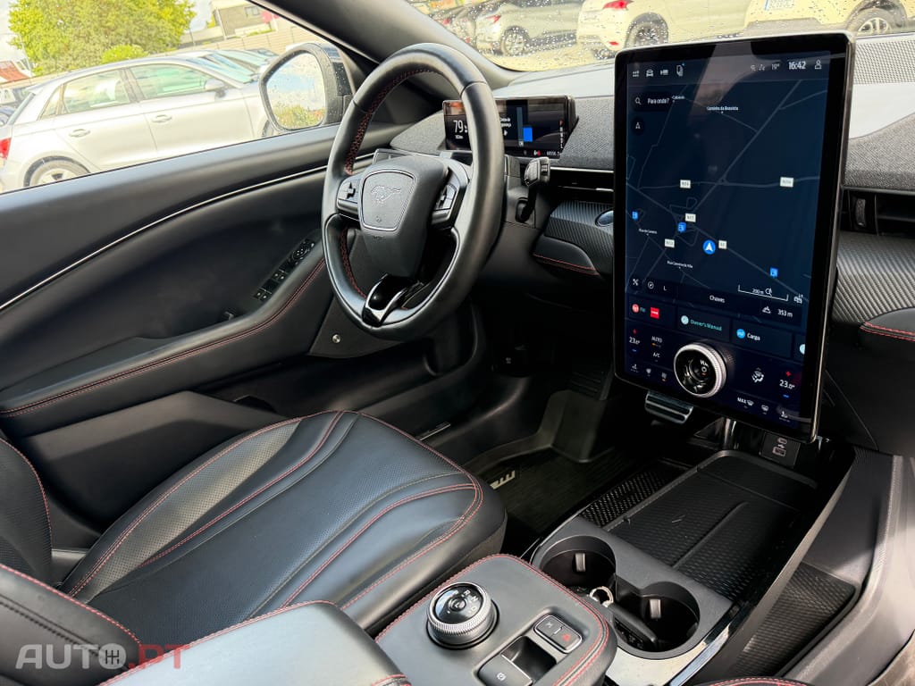 Ford Mustang Mach-E 75.7 kWh Premium AWD