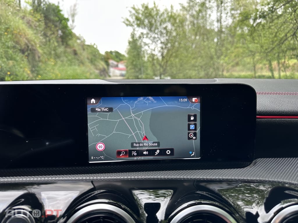 Mercedes-Benz CLA 250 e Shooting Brake AMG Line