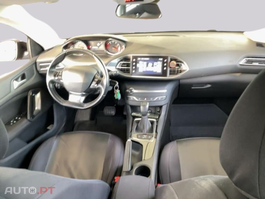 Peugeot 308 SW 1.2 e-THP Style