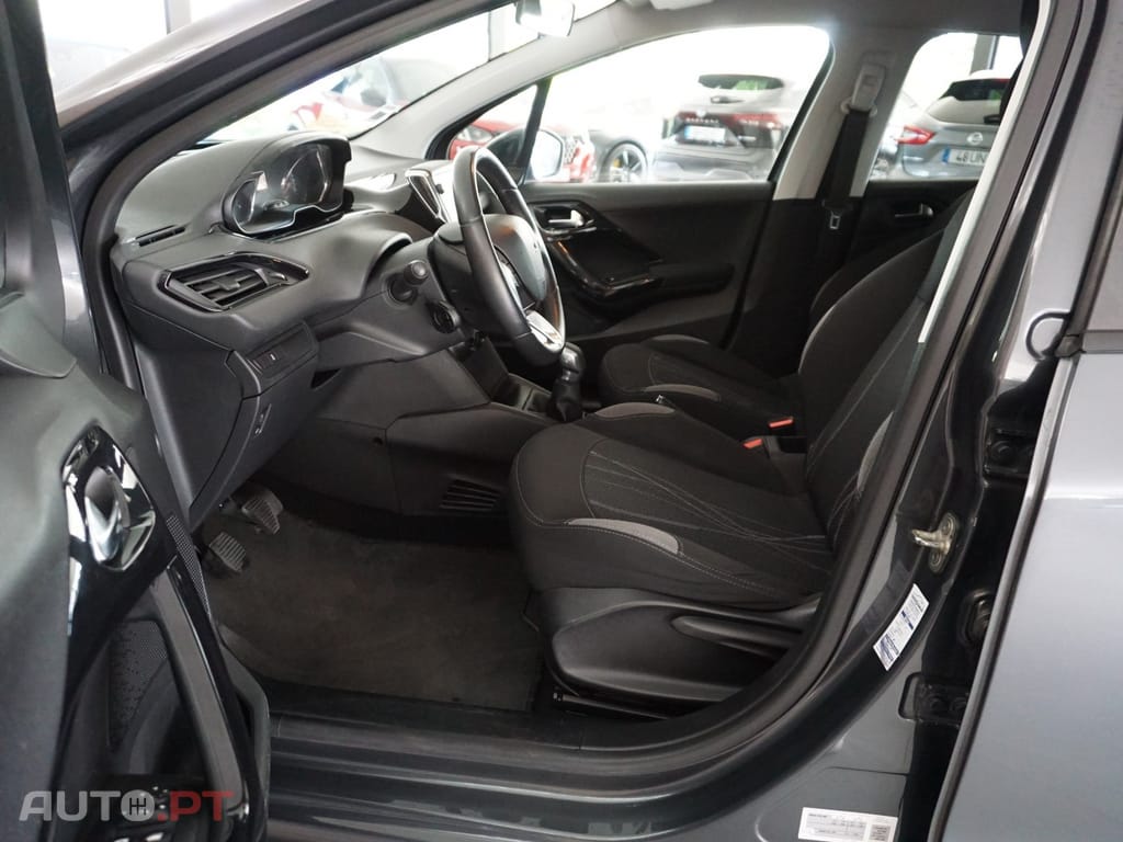 Peugeot 208 1.2 PureTech Style
