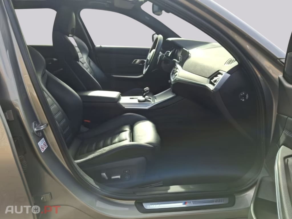 BMW 330 x Touring M-Sport I.V.A DEDUTIVEL 