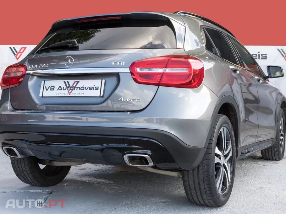 Mercedes-Benz GLA 220 CDI 4Matic 7G-DCT Style