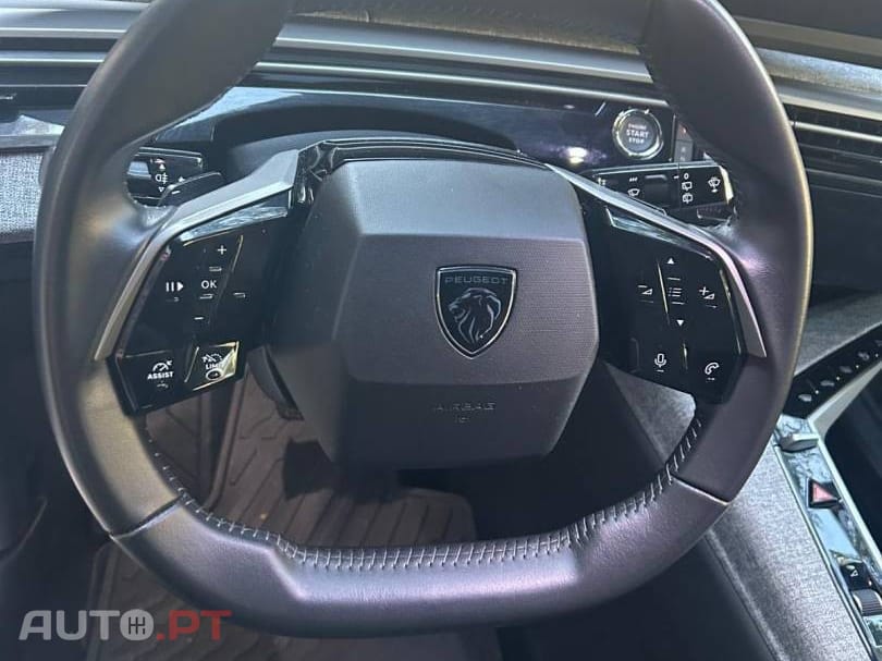 Peugeot 5008 1.2 Hybrid Allure e-DCS6