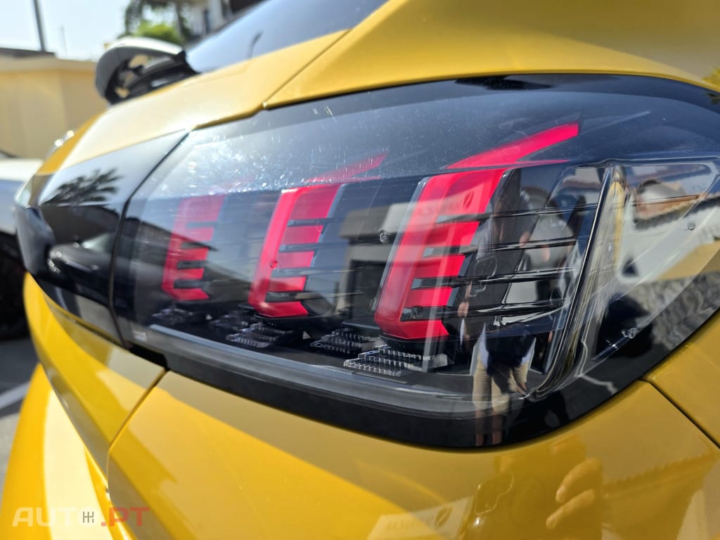 Peugeot 208 1.2 PureTech GT Line