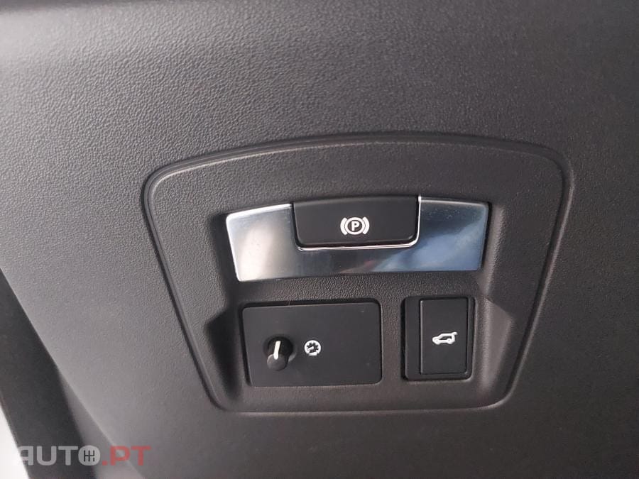 Land Rover Velar 2.0 D R-Dynamic S