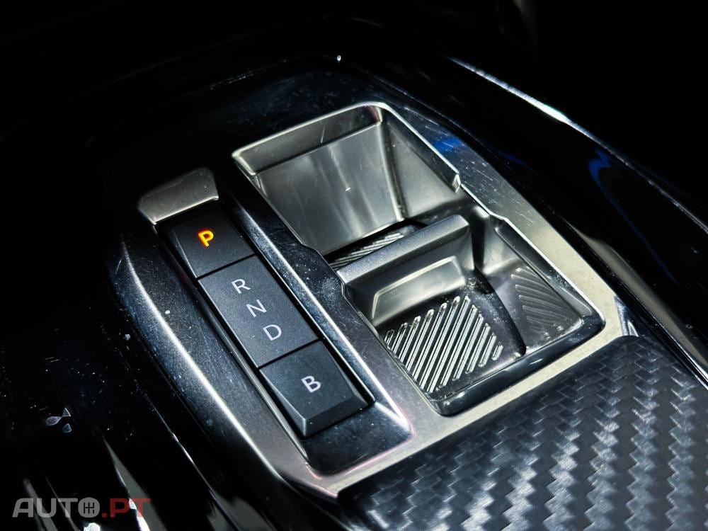 Peugeot E-2008 54 kWh GT