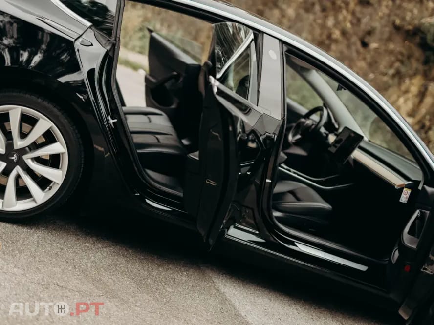 Tesla Model 3 Long Range AWD Dual Motor