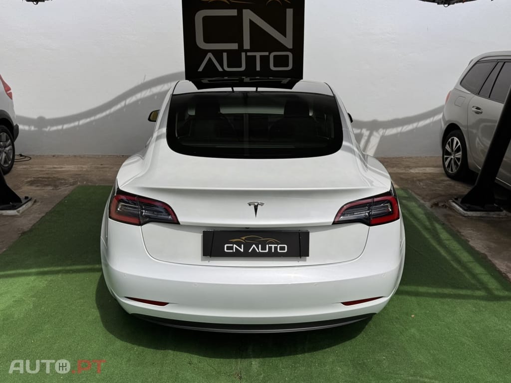 Tesla Model 3 Standard Range Plus RWD
