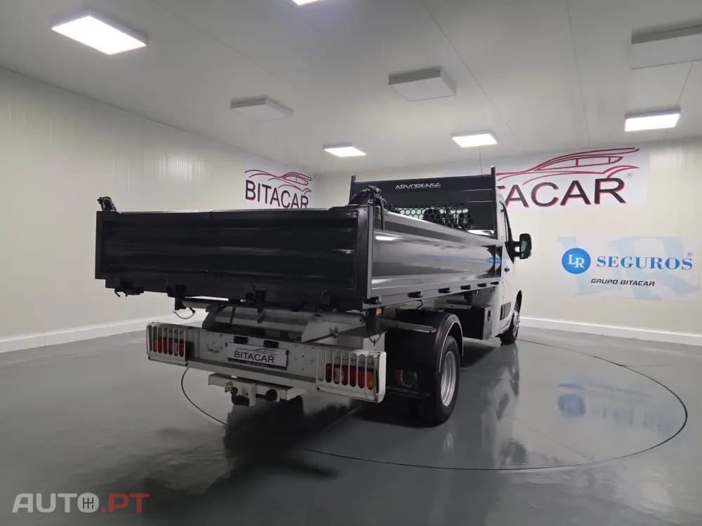 Renault Master 2.3 DCI 130CV BASCULANTE