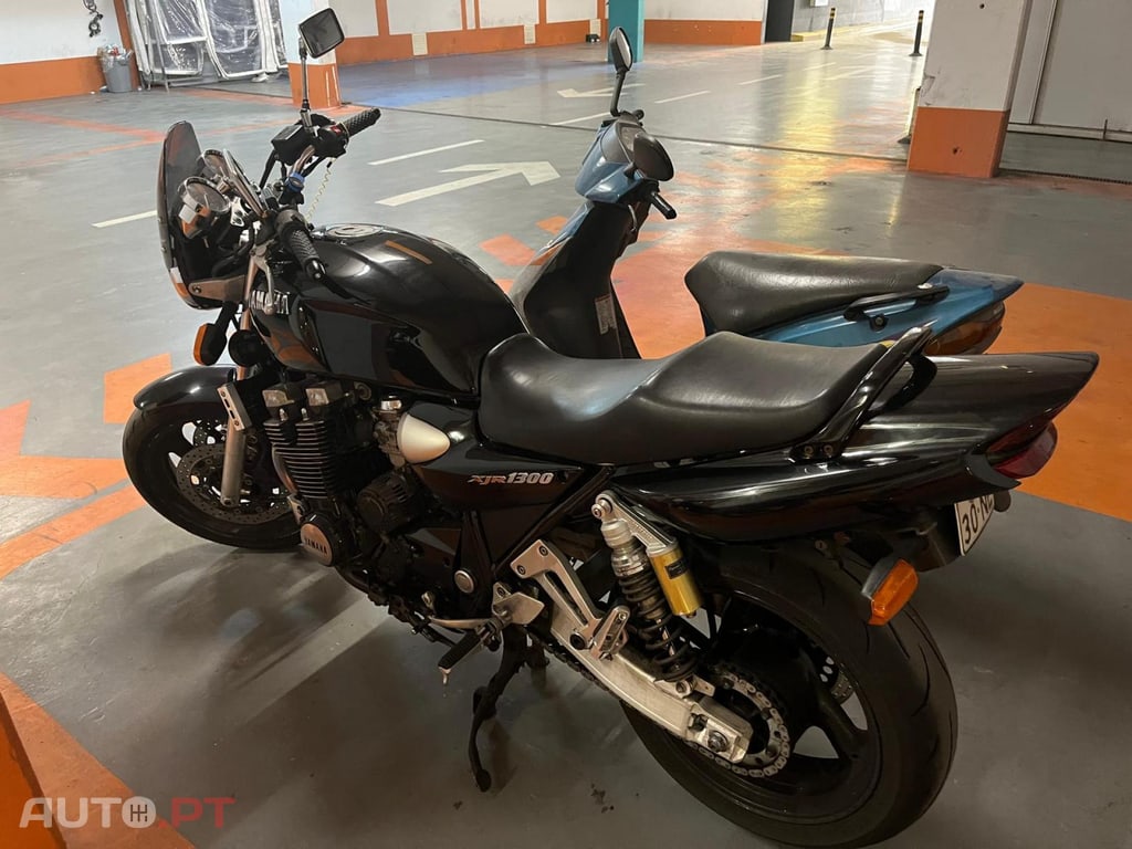 Yamaha XJR 1390