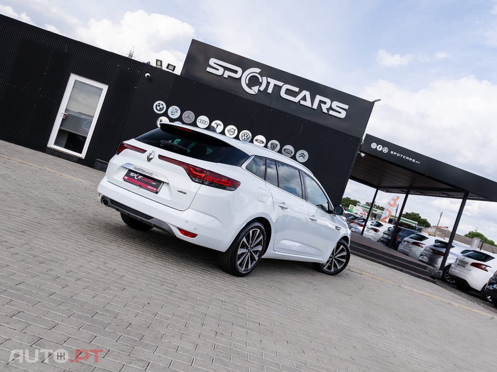 Renault Mégane Sport Tourer 1.5 Blue dCi R.S. Line — fotografia 7