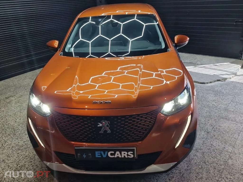 Peugeot E-2008 50 kWh Active Pack
