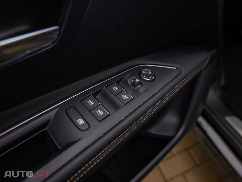 Peugeot 3008 1.6 Hybrid GT e-EAT8