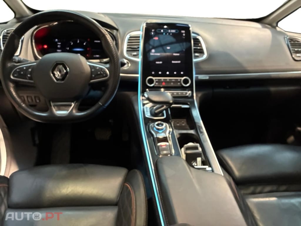 Renault Espace 2.0 dCi Initiale Paris 7L EDC