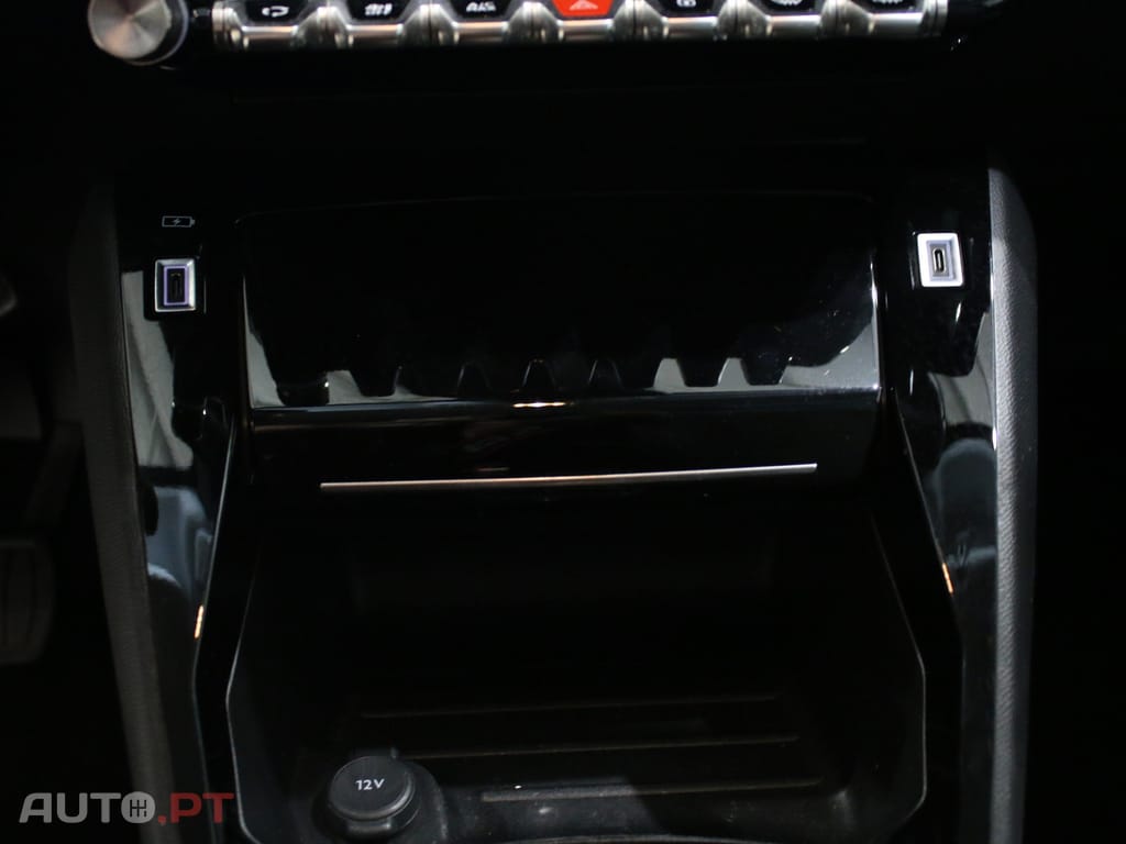 Peugeot 208 1.2 Hybrid Allure e-DCS6