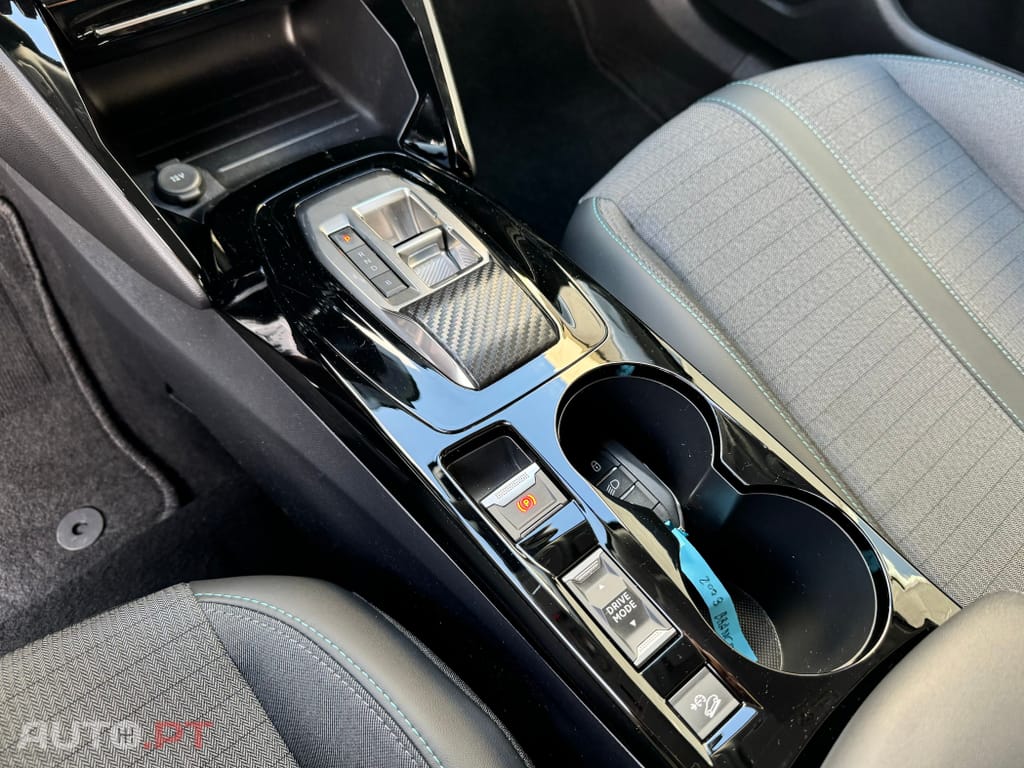 Peugeot E-2008 50 kWh Allure