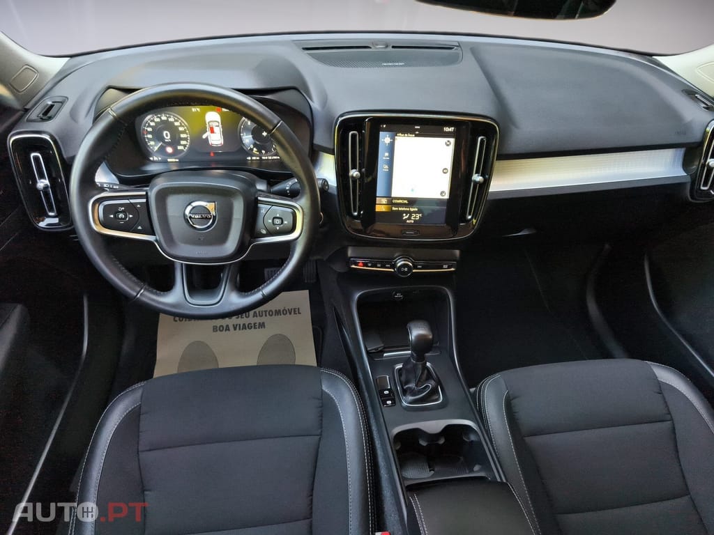 Volvo XC40 2.0 D3 Momentum Plus
