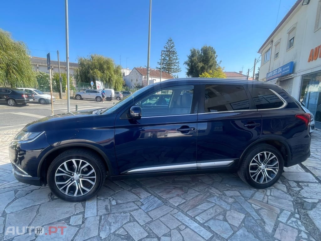 Mitsubishi Outlander 2.2 DI-D Instyle Navi