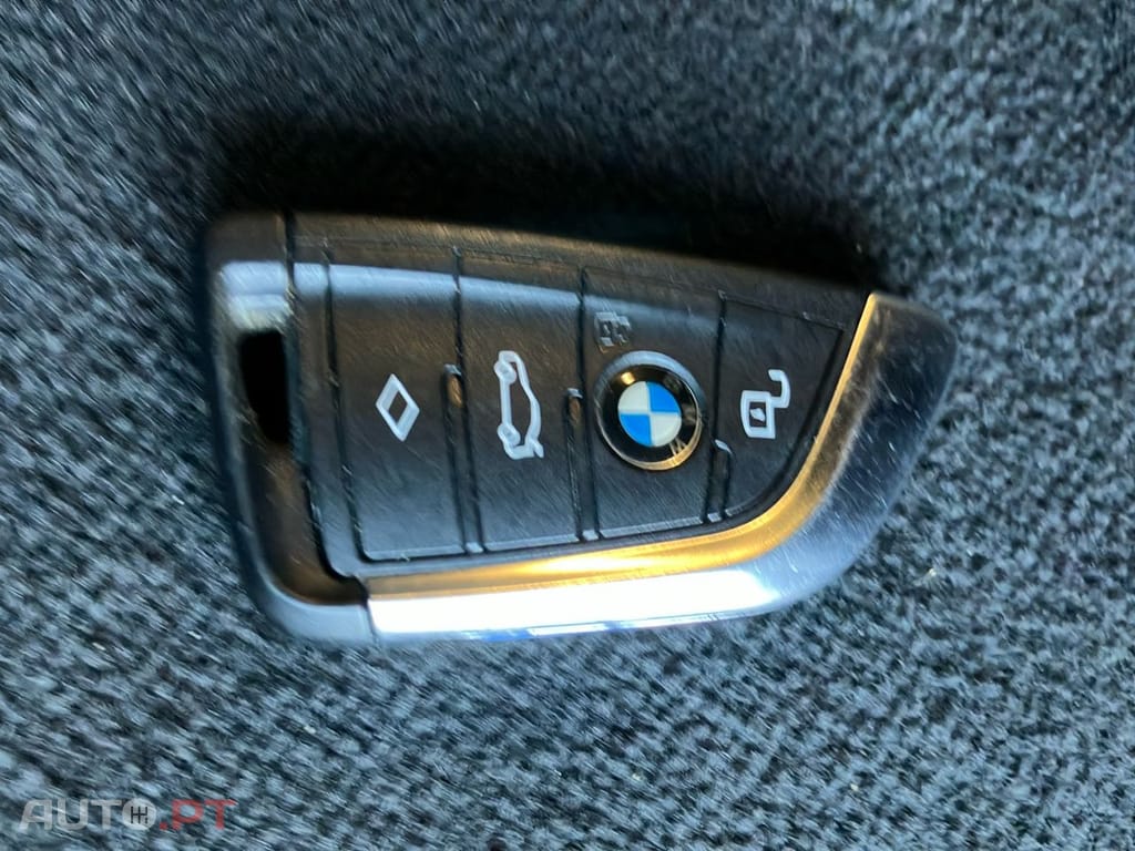 BMW 118 i Pack Desportivo M Auto