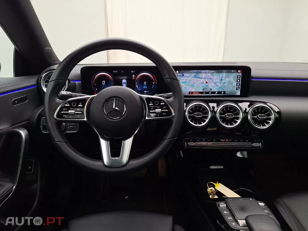Mercedes-Benz CLA 250 250e Luxury