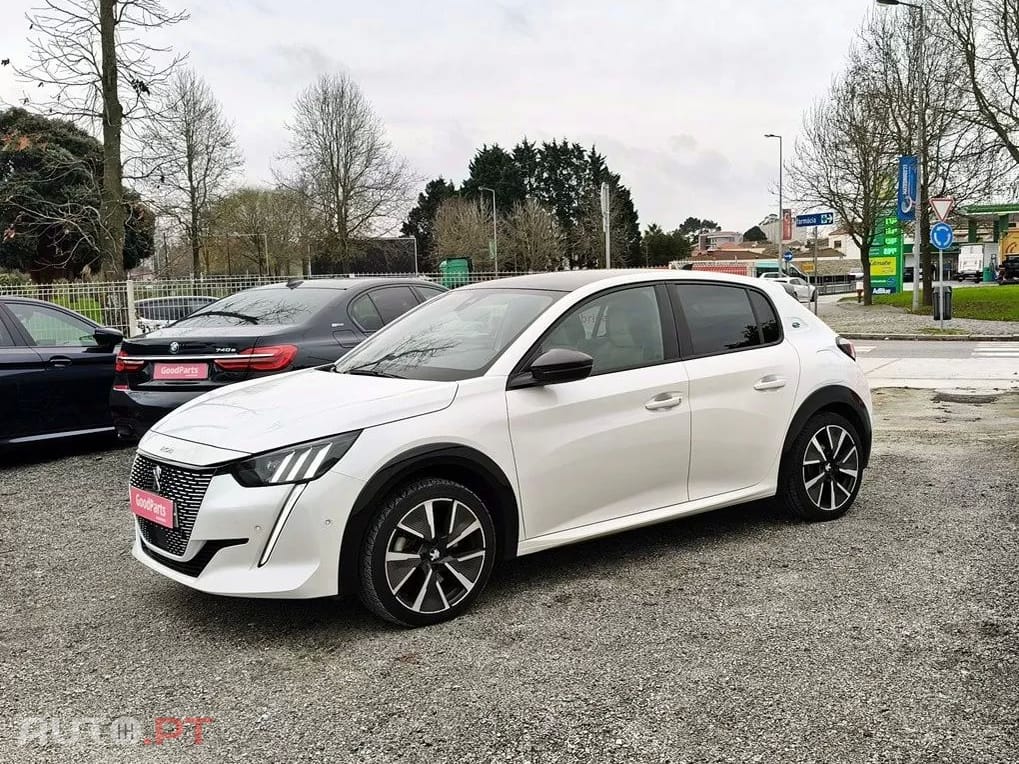 Peugeot E-208 50 kWh GT Pack