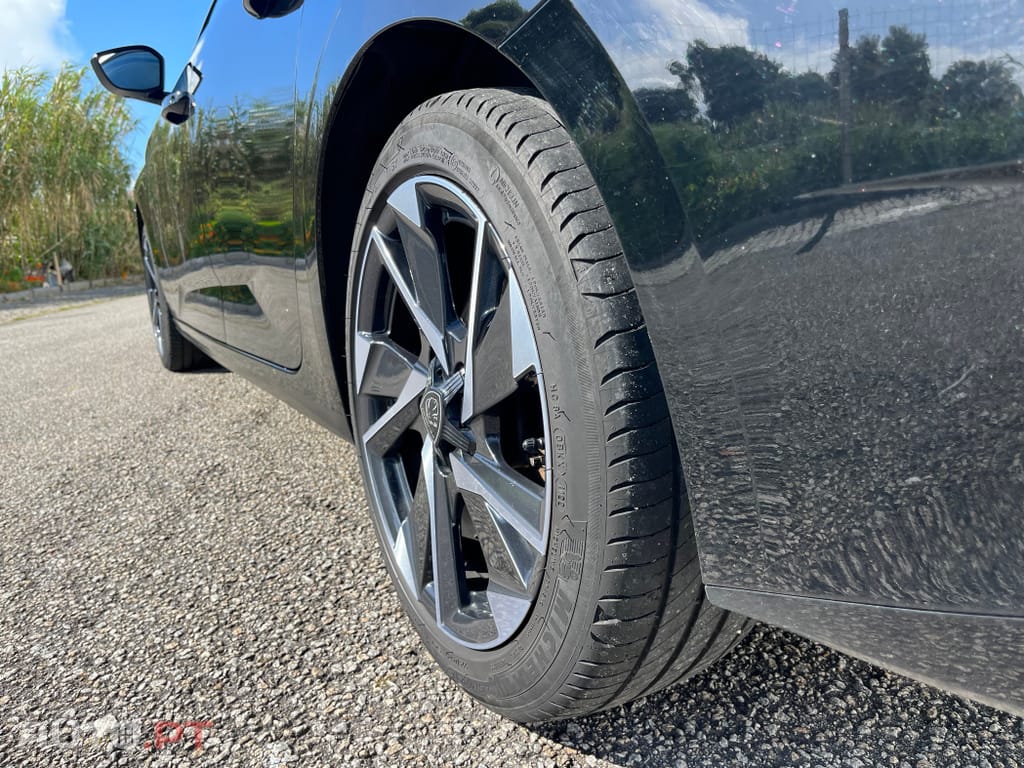 Peugeot 308 BlueHDi FAP 130 EAT8 Stop & Start Allure