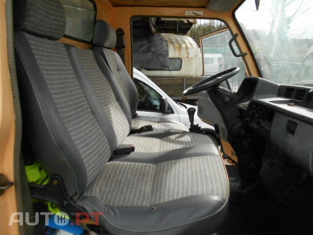 Mitsubishi Canter 3.3 Tri-Basculante