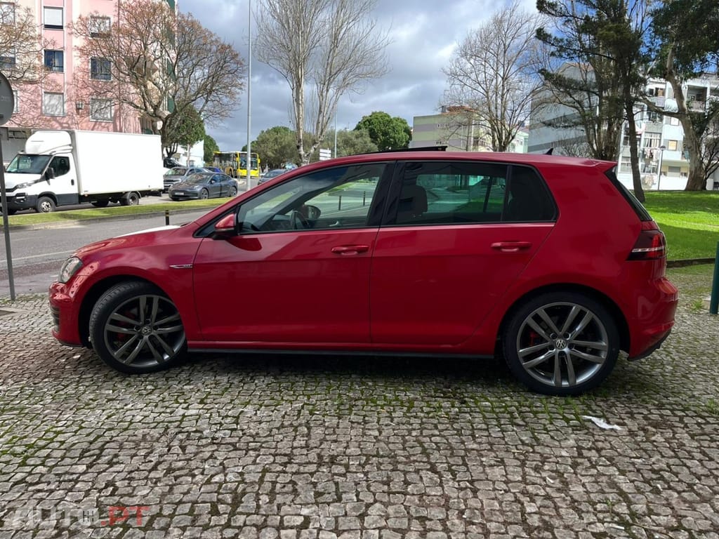 Volkswagen Golf 2.0 TSI GTI DSG