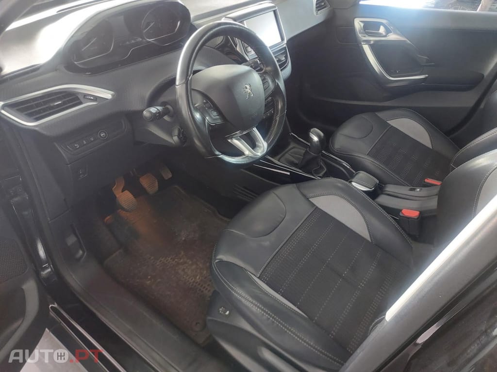 Peugeot 2008 1.2 PureTech Allure