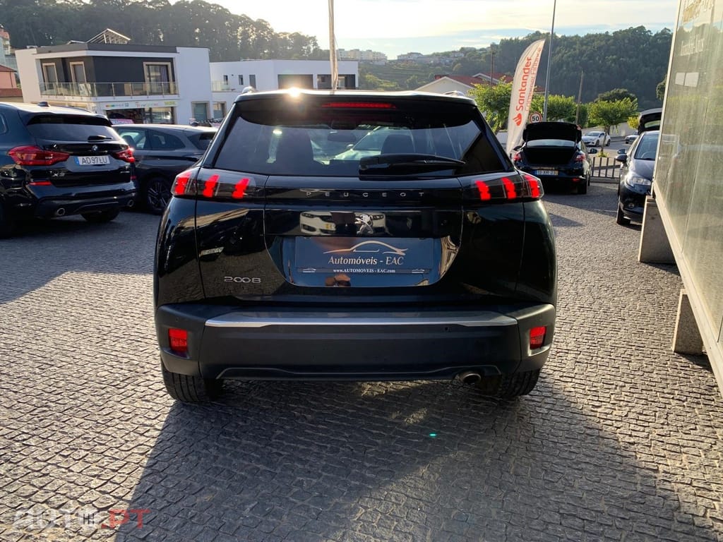 Peugeot 2008 1.5 BlueHDi Allure EAT8