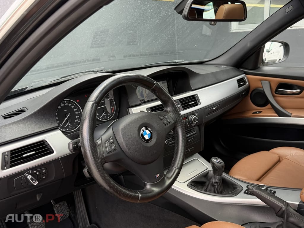 BMW 320 d EfficientDynamics Navigation