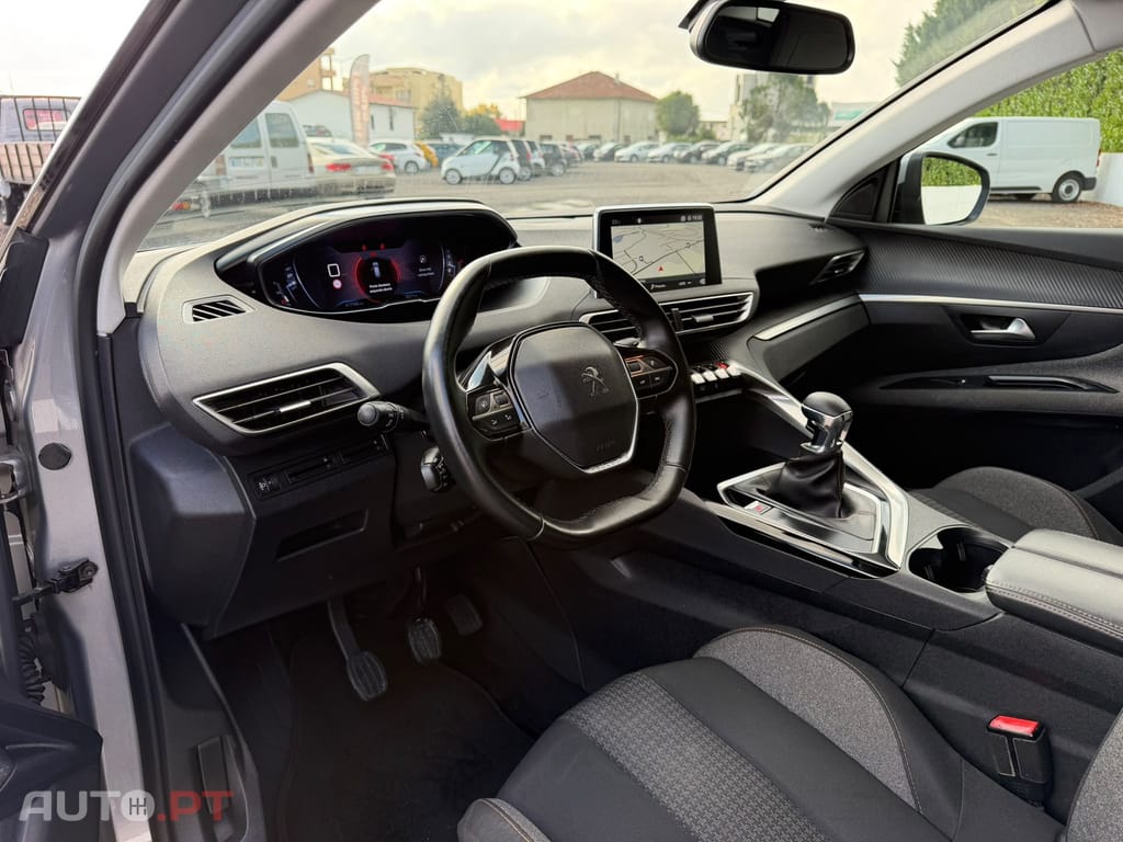 Peugeot 3008 1.5 BlueHDi Active