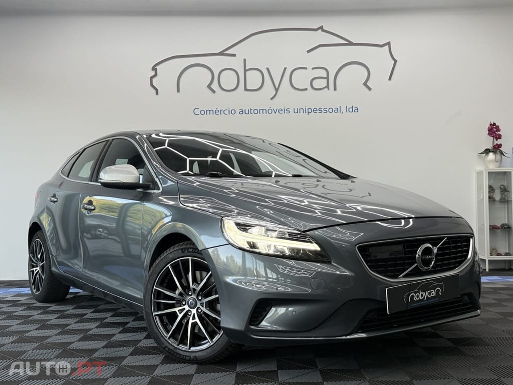 Volvo V40 2.0 D2 R-Design Momentum Geartronic