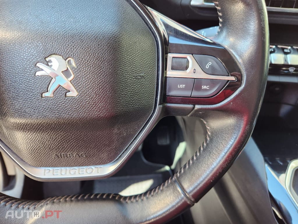 Peugeot 3008 1.5 BlueHDi Active