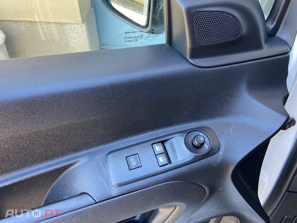 Peugeot Partner 1.6 HDI L1  100cv Carplay  Nacional