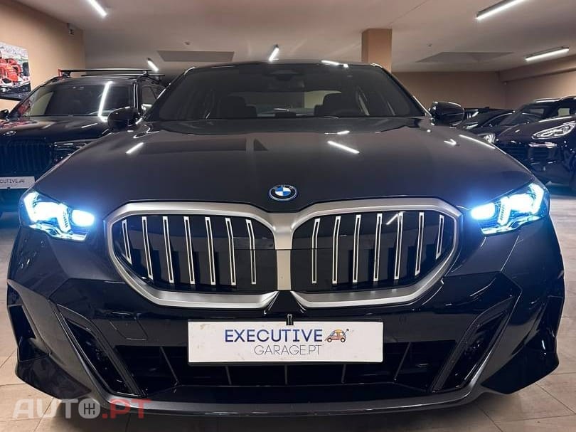 BMW 530 e Pack Desportivo M