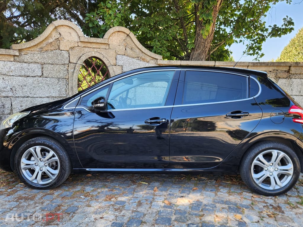Peugeot 208 1.2 VTi Allure
