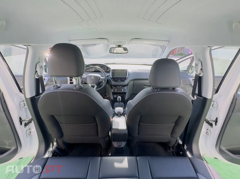 Peugeot 2008 1.2 PureTech Allure