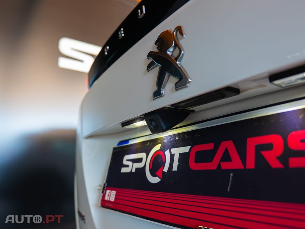 Peugeot 2008 1.2 PureTech Allure Pack EAT8