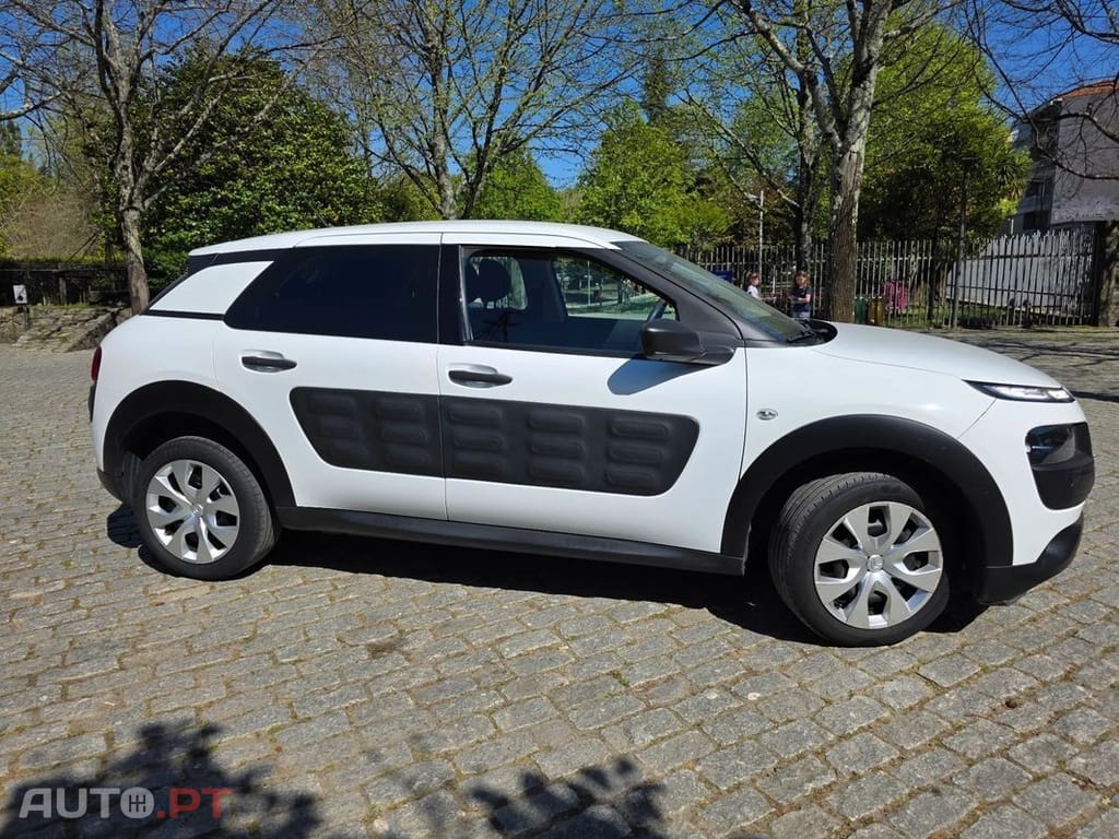 Citroën C4 Cactus PureTech 82 Feel — fotografia 4
