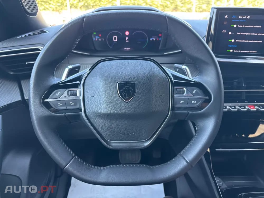 Peugeot 2008 Hybrid 145 e-DSC Allure