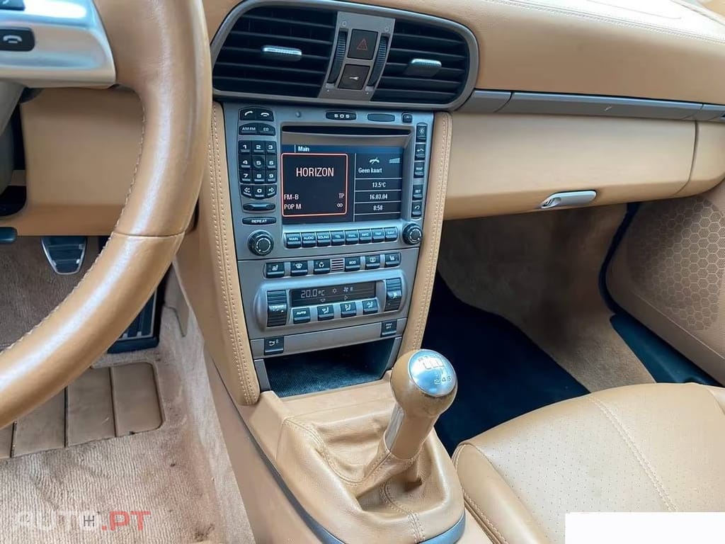 Porsche 911 Carrera