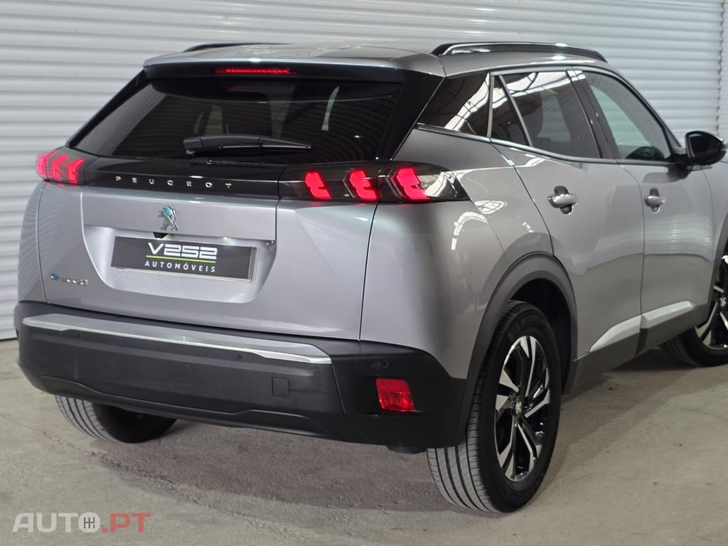 Peugeot E-2008 50 kWh Allure